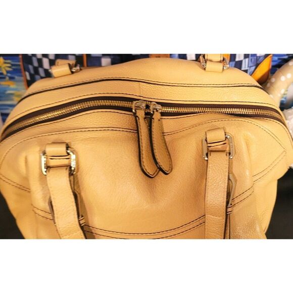 MCM - Elegant Cream Leather Handbag - Picture 4 of 8